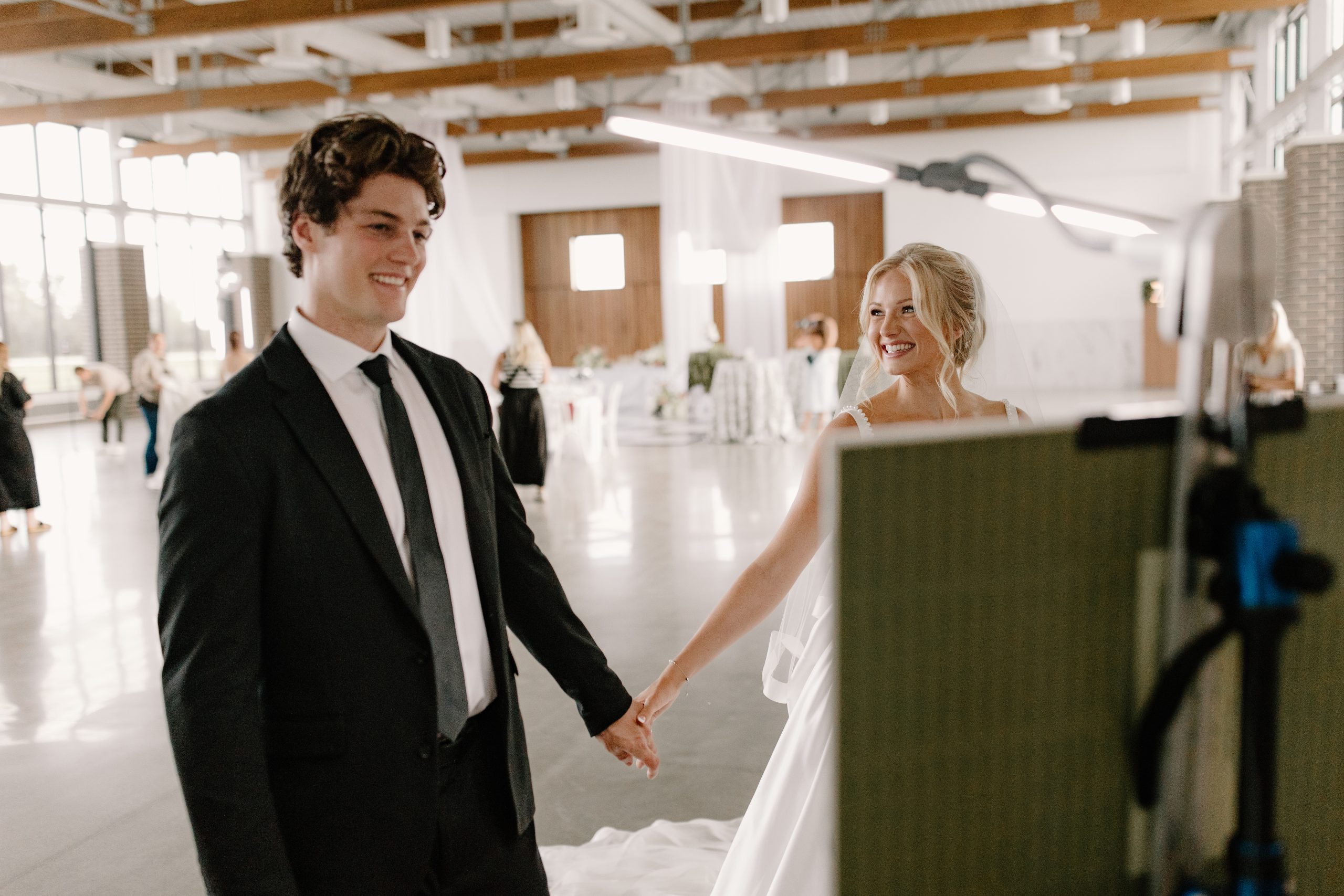 Live Wedding Painting Reveal